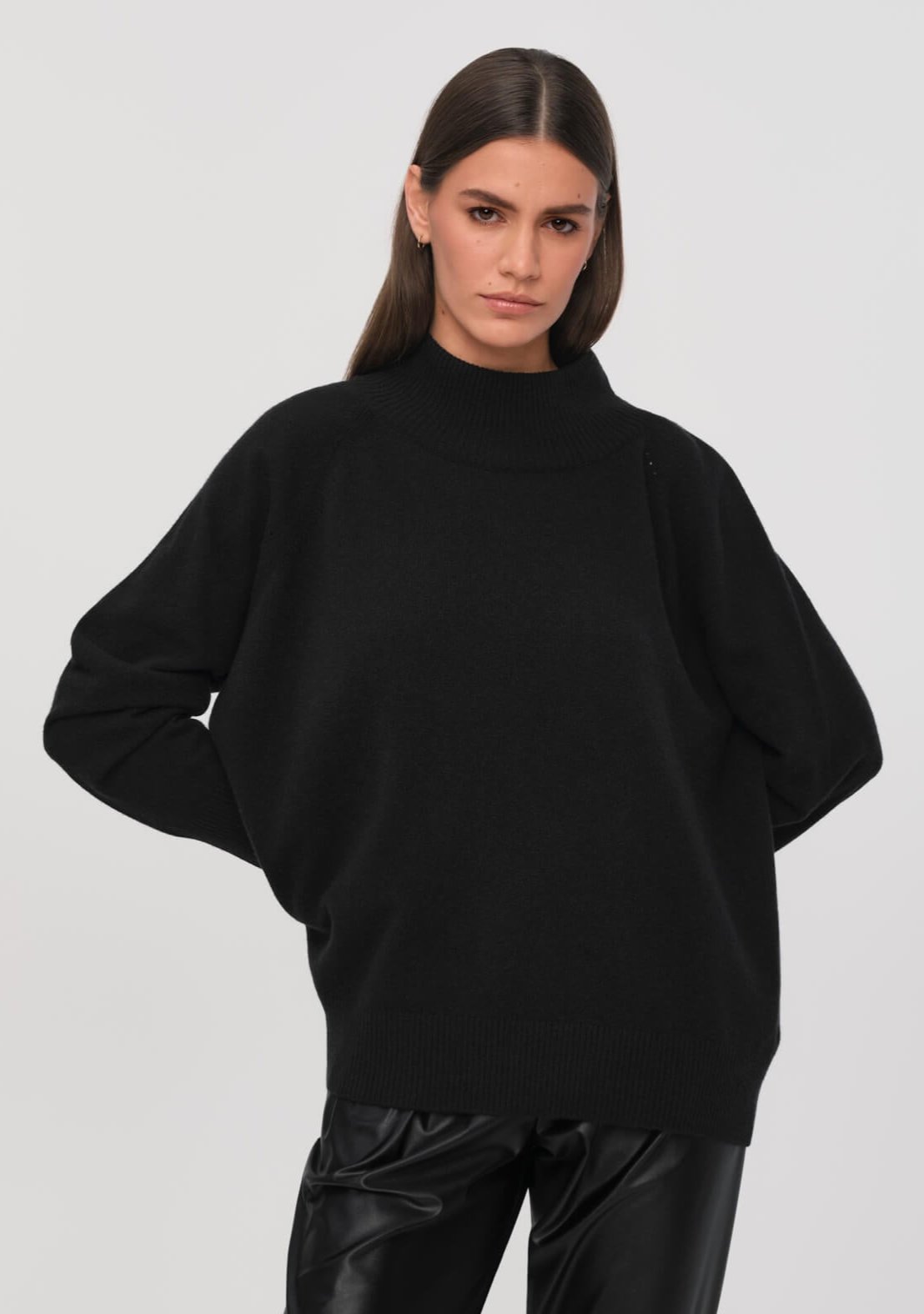 MOIRAI Pullover schwarz